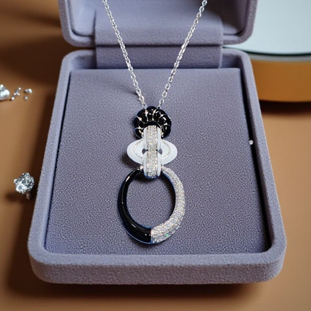 Dual-Tone Link Circle Pendant Necklace